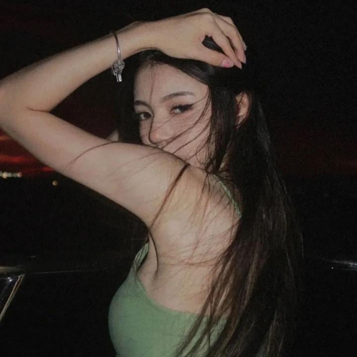 我本长生女帝！岂容尔等小觑